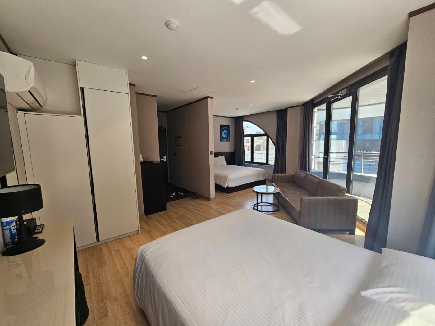 Sunland Hotel Jeju Exterior photo